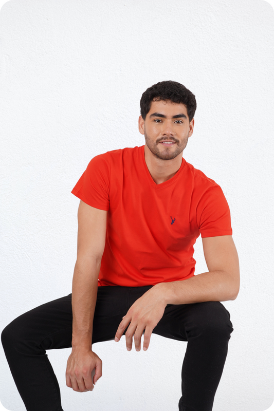Camiseta Slim Fit Roja Cuello V