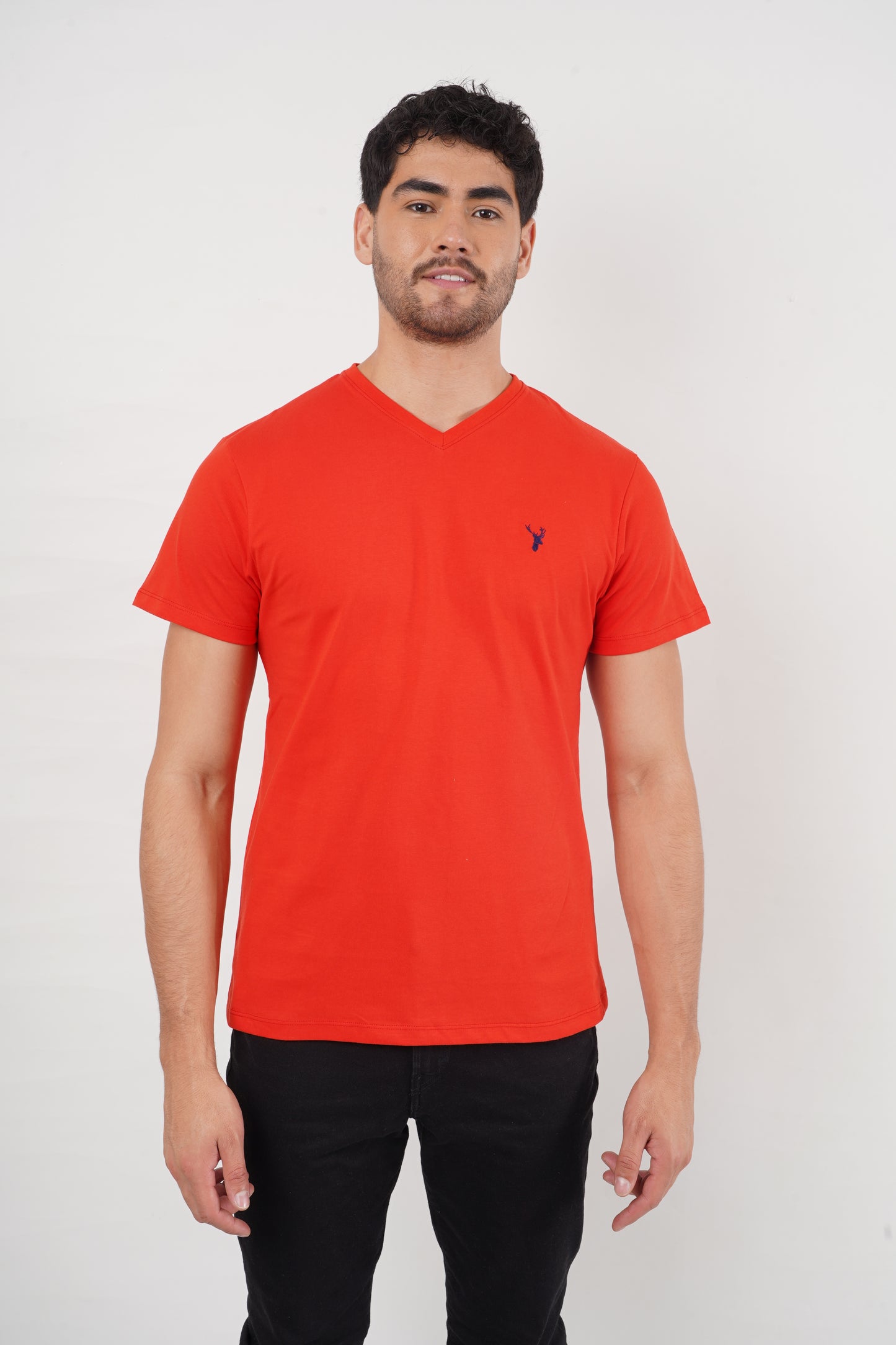 3 - PACK Camisetas Negra-Blanca-Roja Slim Fit Cuello V