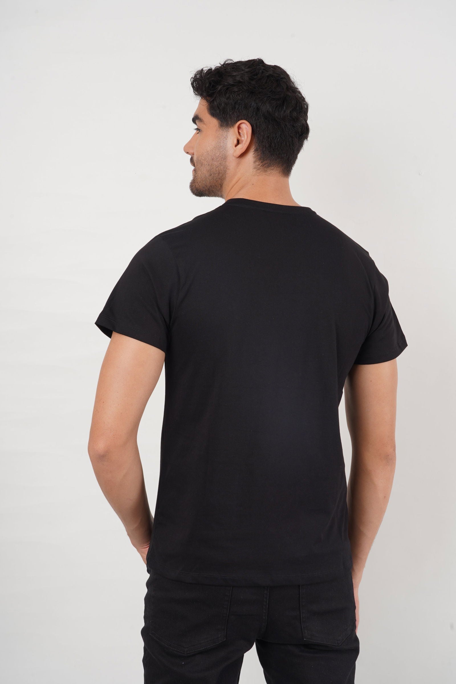 Camiseta Negra Cuello V - Benevento