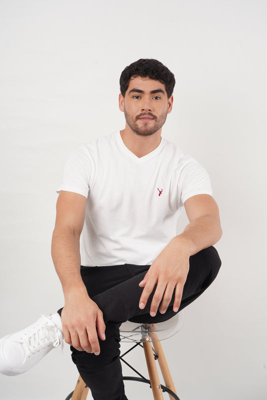 3 - PACK Camisetas Negra-Blanca-Roja Slim Fit Cuello V