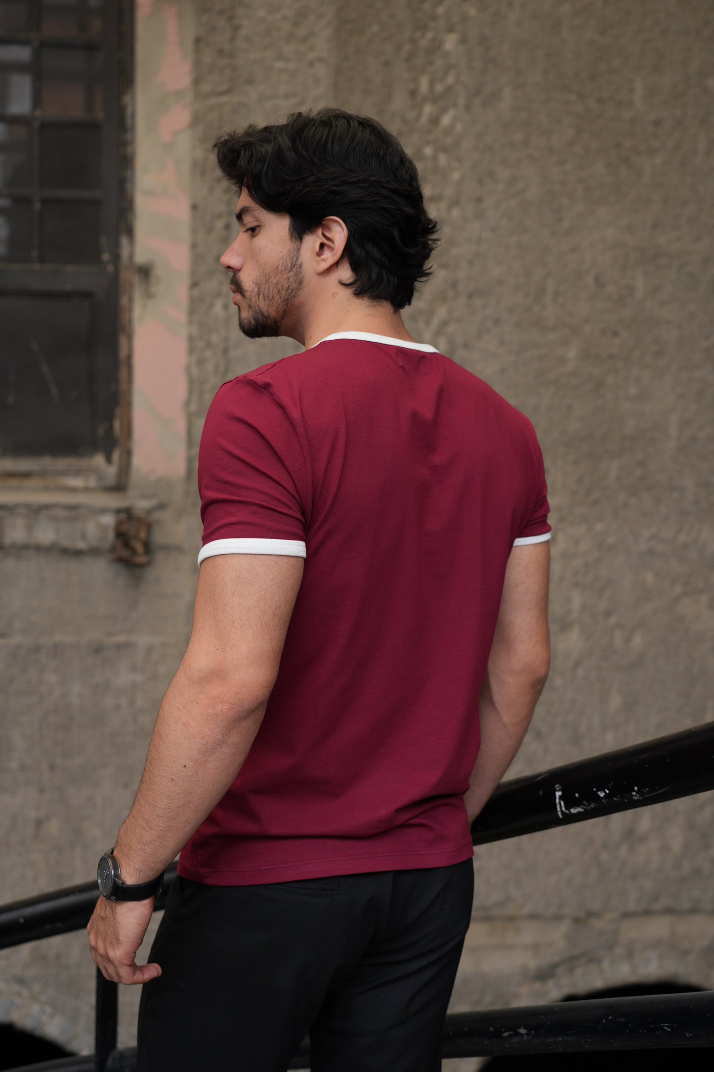 Camiseta Bauhaus Rib Contraste Vinotinto